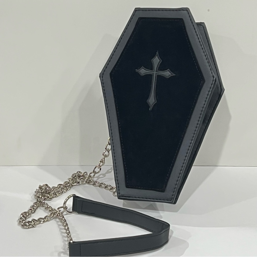 Spirit Gothic Black Crossbody Bag with Silver Chain